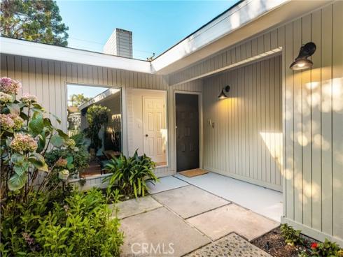 337 Vista Baya , Costa Mesa, CA