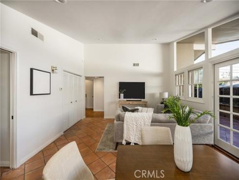 337 Vista Baya , Costa Mesa, CA