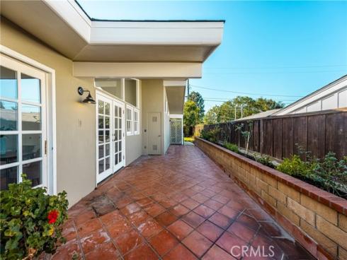 337 Vista Baya , Costa Mesa, CA