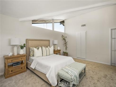 337 Vista Baya , Costa Mesa, CA