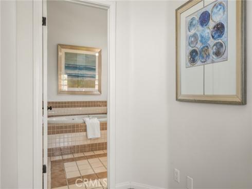 337 Vista Baya , Costa Mesa, CA