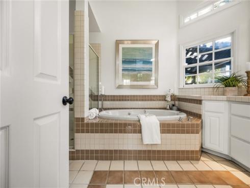 337 Vista Baya , Costa Mesa, CA