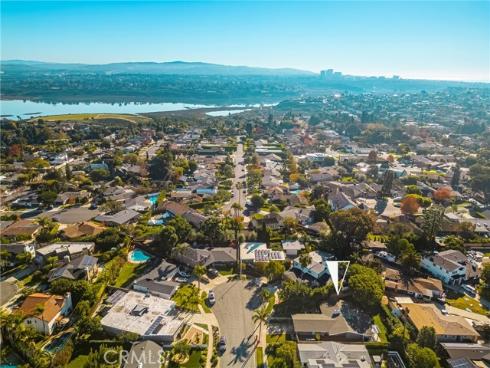 337 Vista Baya , Costa Mesa, CA