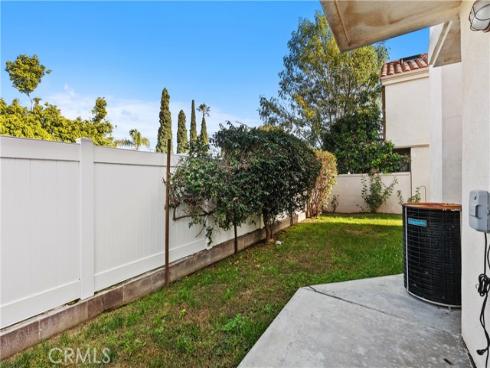 286  Carefree  , Costa Mesa, CA