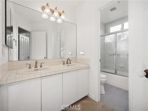 286  Carefree  , Costa Mesa, CA