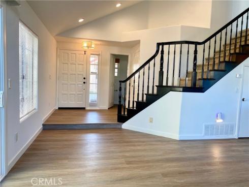 286  Carefree  , Costa Mesa, CA