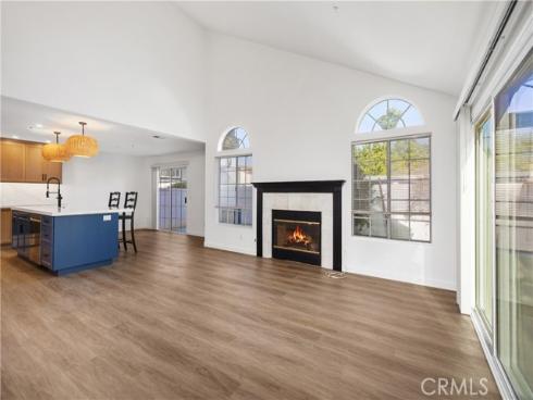 286  Carefree  , Costa Mesa, CA