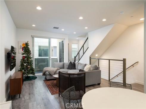 1532  Maxwell Way  , Costa Mesa, CA