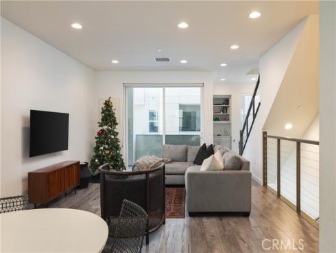 1532  Maxwell Way  , Costa Mesa, CA