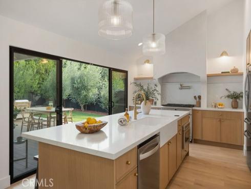 208  Susannah Place  , Costa Mesa, CA