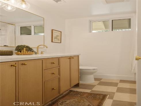 208  Susannah Place  , Costa Mesa, CA