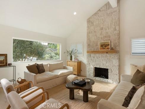 208  Susannah Place  , Costa Mesa, CA