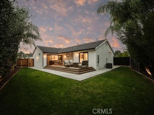 208  Susannah Place  , Costa Mesa, CA