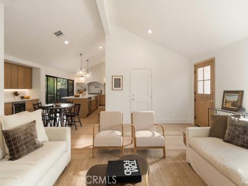 208  Susannah Place  , Costa Mesa, CA