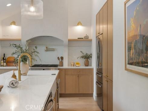 208  Susannah Place  , Costa Mesa, CA