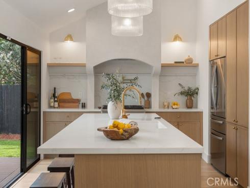 208  Susannah Place  , Costa Mesa, CA