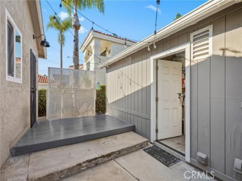 2121  Orange   Avenue, Costa Mesa, CA