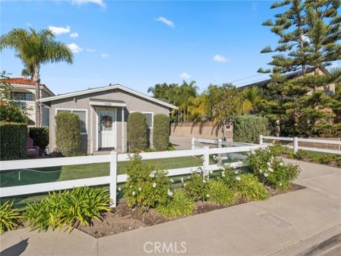 2121  Orange   Avenue, Costa Mesa, CA