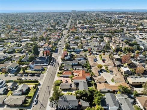 2121  Orange   Avenue, Costa Mesa, CA