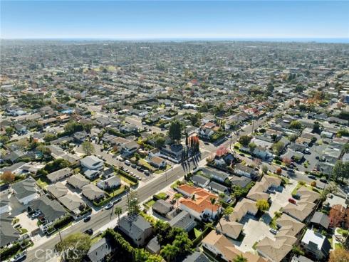 2121  Orange   Avenue, Costa Mesa, CA