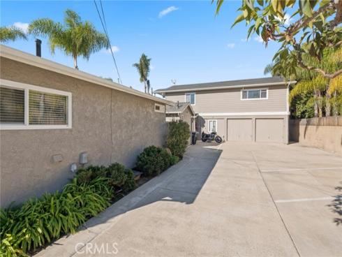 2121  Orange   Avenue, Costa Mesa, CA