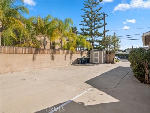 2121  Orange   Avenue, Costa Mesa, CA