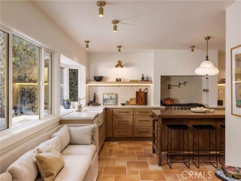 1096  Tulare  , Costa Mesa, CA