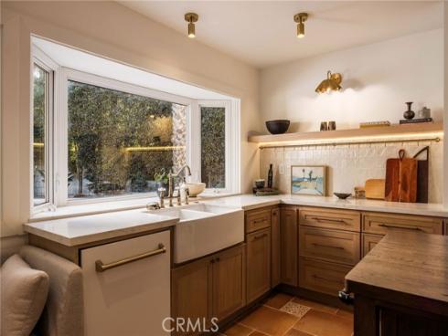 1096  Tulare  , Costa Mesa, CA