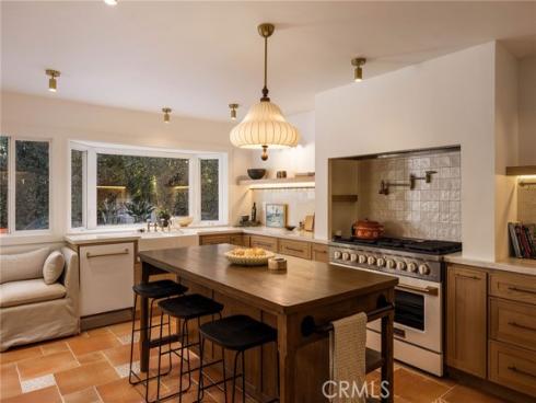 1096  Tulare  , Costa Mesa, CA