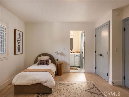 1096  Tulare  , Costa Mesa, CA