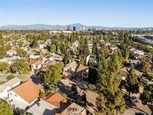 1096  Tulare  , Costa Mesa, CA