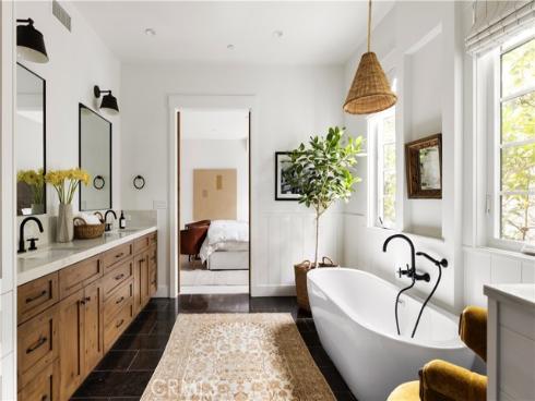 224  Flower   Street, Costa Mesa, CA