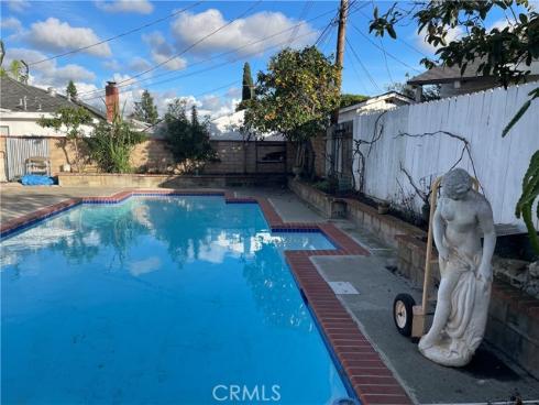 825  Sonora   Road, Costa Mesa, CA