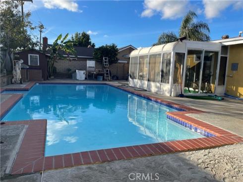 825  Sonora   Road, Costa Mesa, CA