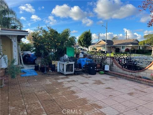 825  Sonora   Road, Costa Mesa, CA