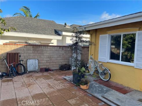 825  Sonora   Road, Costa Mesa, CA