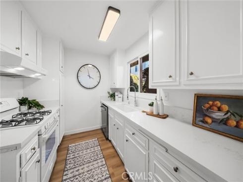 1741  Tustin  11A  Avenue, Costa Mesa, CA