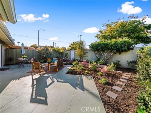 1741  Tustin  11A  Avenue, Costa Mesa, CA