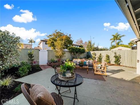1741  Tustin  11A  Avenue, Costa Mesa, CA