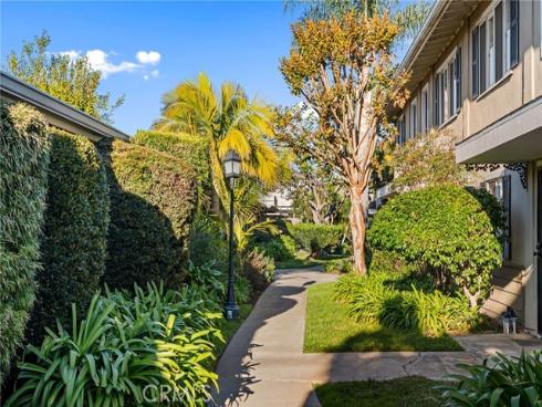 1741  Tustin  11A  Avenue, Costa Mesa, CA