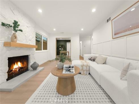 952 Cheyenne , Costa Mesa, CA