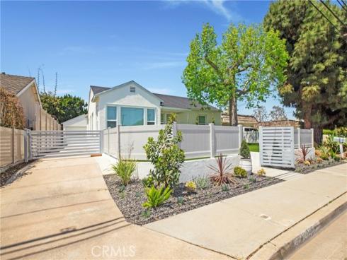 2019  Orange Avenue  , Costa Mesa, CA