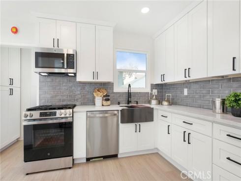 2019  Orange Avenue  , Costa Mesa, CA