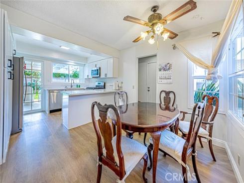 559  Traverse  , Costa Mesa, CA