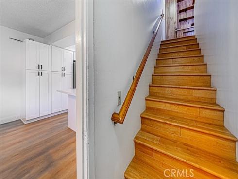 559  Traverse  , Costa Mesa, CA