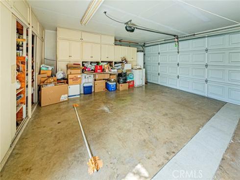 559  Traverse  , Costa Mesa, CA