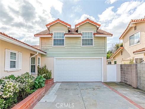 559  Traverse  , Costa Mesa, CA