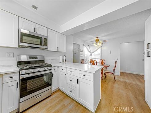 559  Traverse  , Costa Mesa, CA