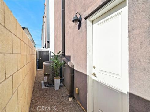 1974  Meyer  D  Place, Costa Mesa, CA