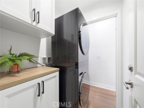 1974  Meyer  D  Place, Costa Mesa, CA